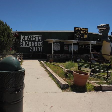 Grand Canyon Caverns Inn Пич-Спрингс Экстерьер фото