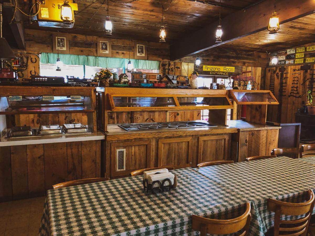Grand Canyon Caverns Inn Пич-Спрингс Экстерьер фото