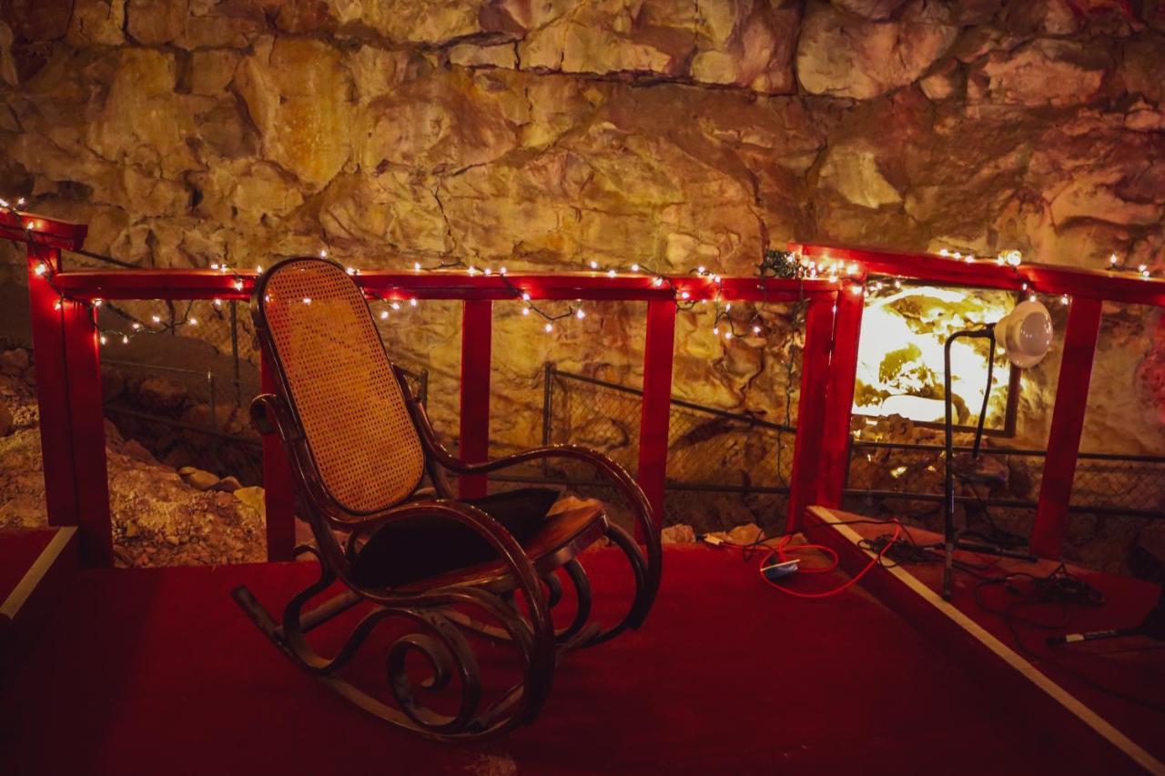 Grand Canyon Caverns Inn Пич-Спрингс Экстерьер фото